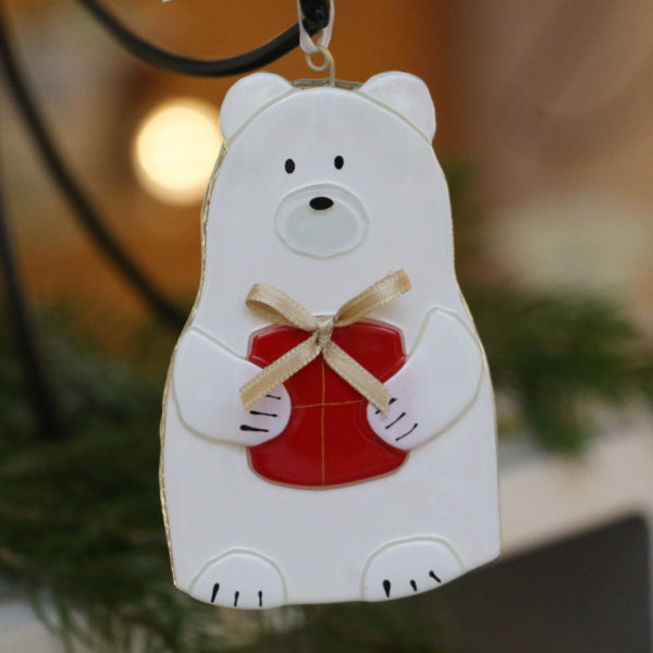 ours en verre avec cadeau à suspendre dans le sapin fait main cerfav