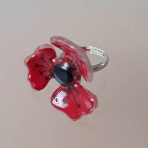 bague en verre motif coquelicot fait main